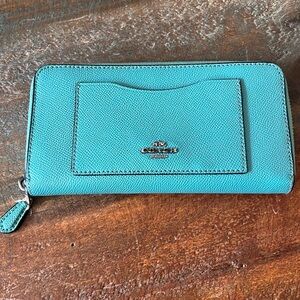 Coach Crossgrain Accordion Crosshatch Leather Accordion Zip Continental Wallet